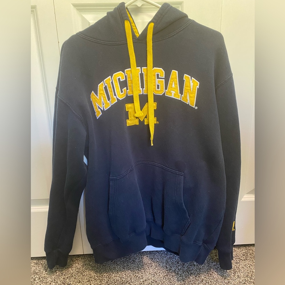 Médium UofM Hoodie